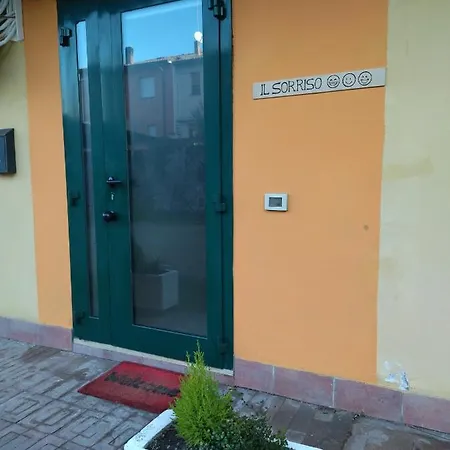 Appartamento Confortevole Il Sorriso Piano Terra Ingresso Indipendente Per Tranquilla Privacy *