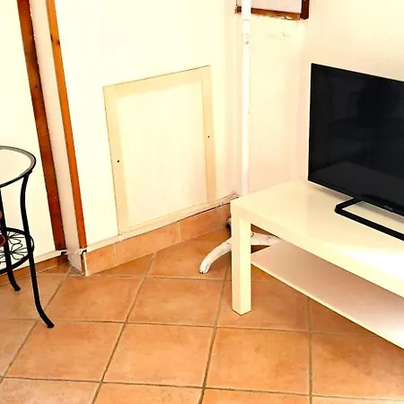 Il Sorriso Piano Terra A 5m Da Maria Cecilia Hospital